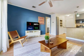 Pet Friendly Apt w Pool Minutes from Zilker Park in Austin
